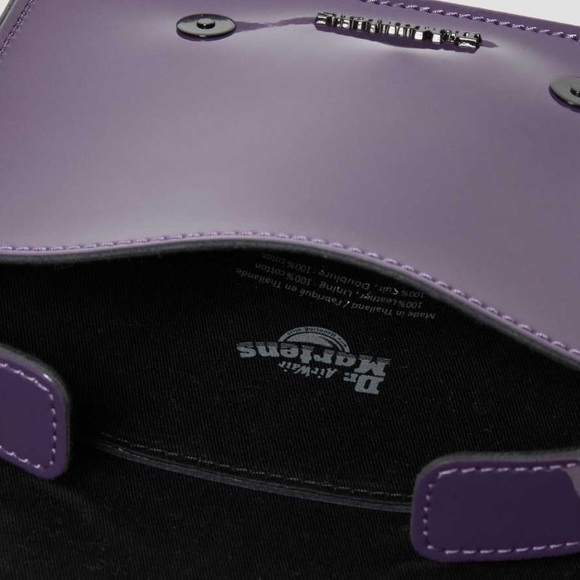 DR. MARTENS PATENT LEATHER CROSSBODY BAG
BLACKCURRANT - Picture 4 of 15